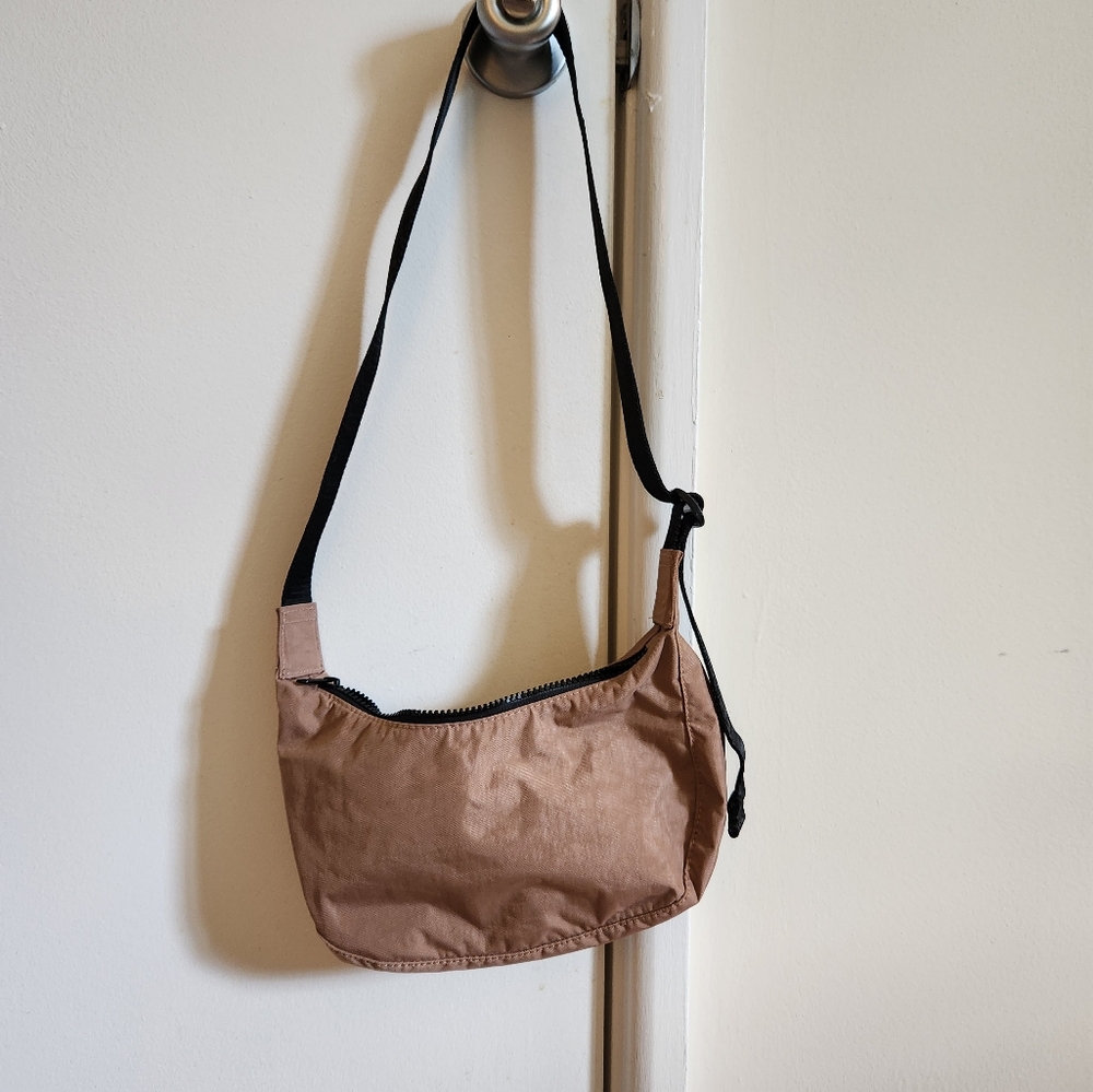 Baggu Small Crescent Cocoa